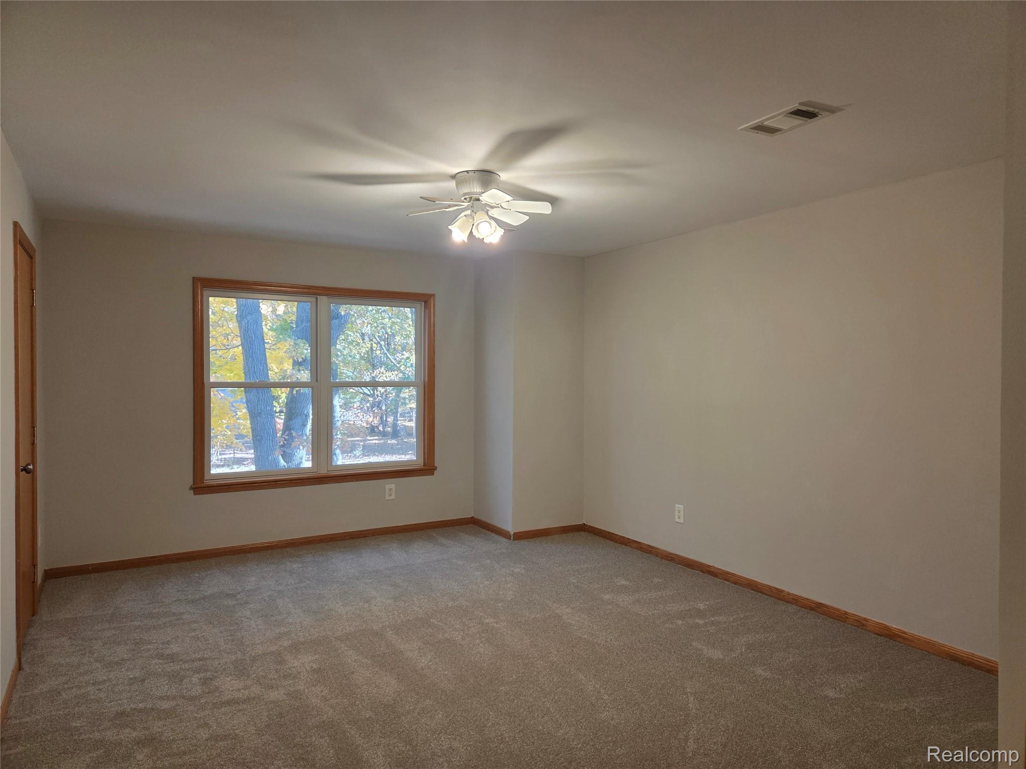7507 Pingree Road Pinckney, MI 48169 - Photo 28 of 33 Bedroom #3