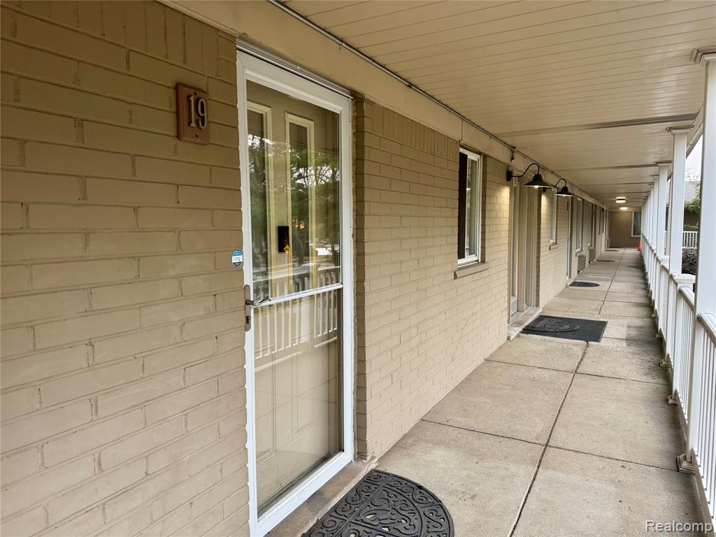 475 South Adams Road, Unit 19 Birmingham, MI 48009 - Photo 3 of 12