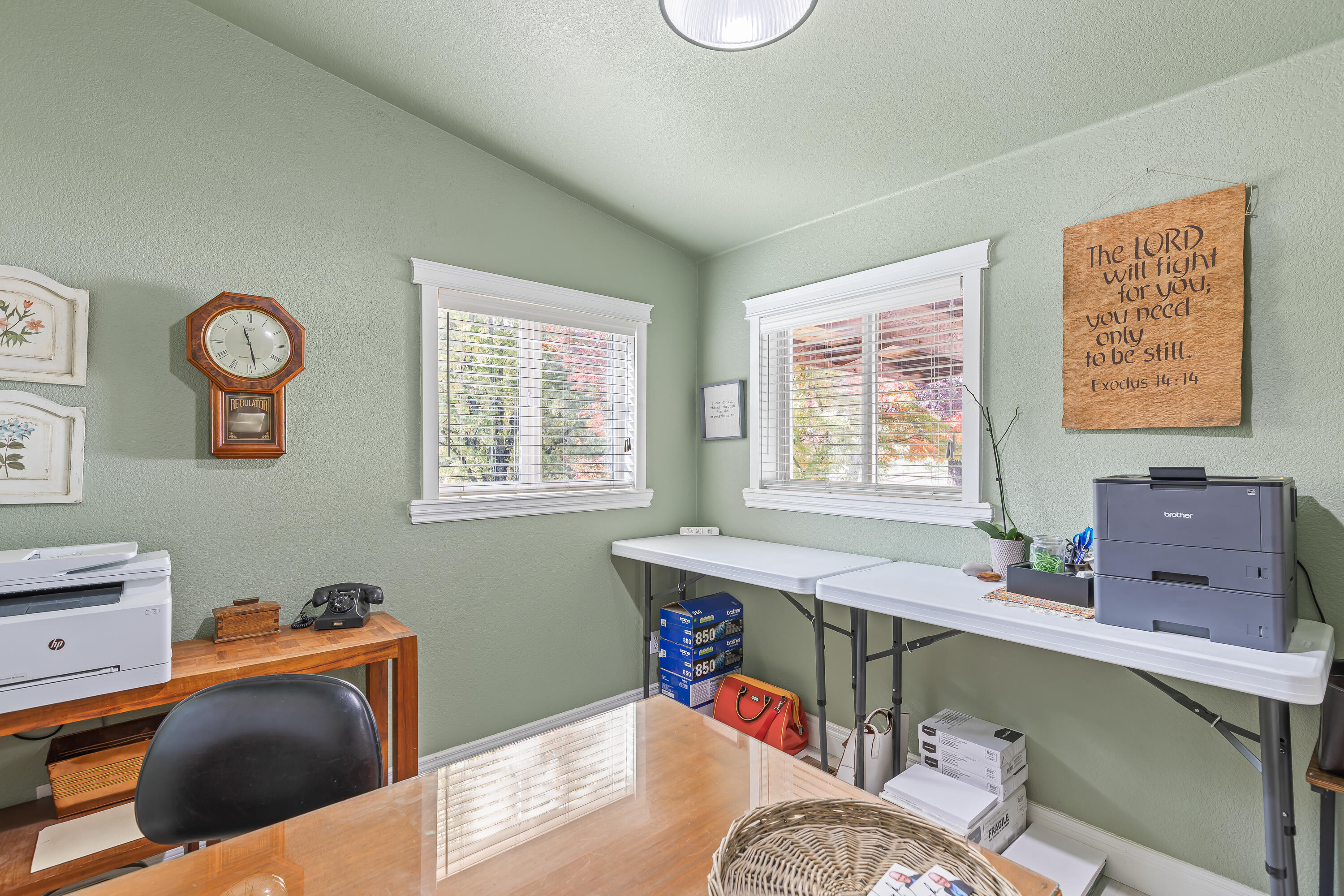 7811 Lost Creek Road Eagle Point, OR 97524 - Photo 19 of 81 Office