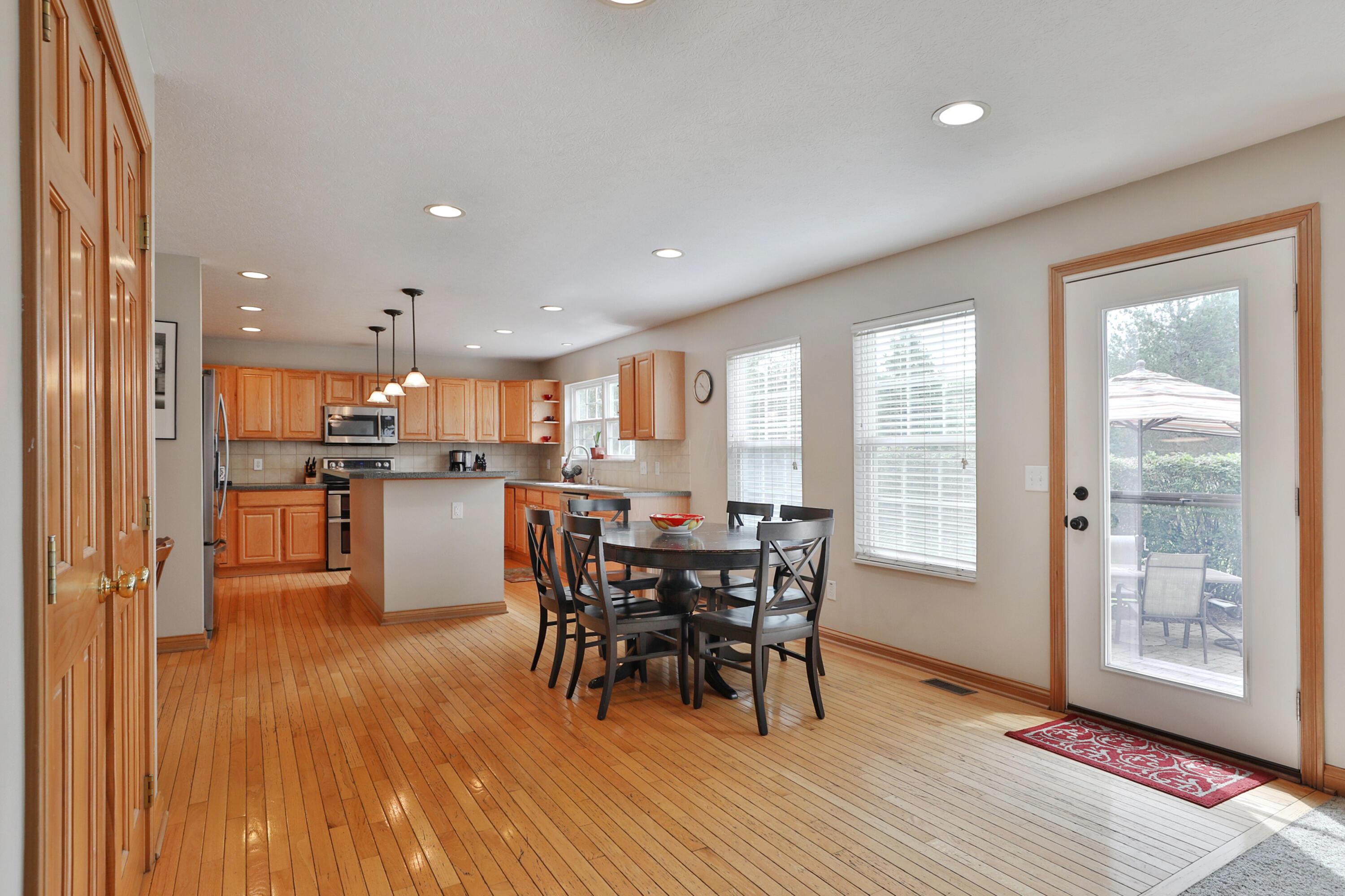 573 River Trace Road Westerville, OH 43081 - Photo 11 of 59