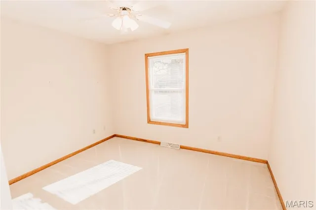 $279,500 | 16955 Lensman Drive, St. Robert, MO 65584