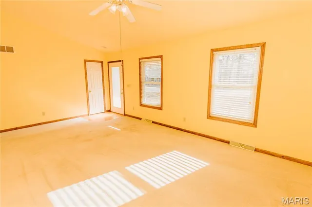 $279,500 | 16955 Lensman Drive, St. Robert, MO 65584