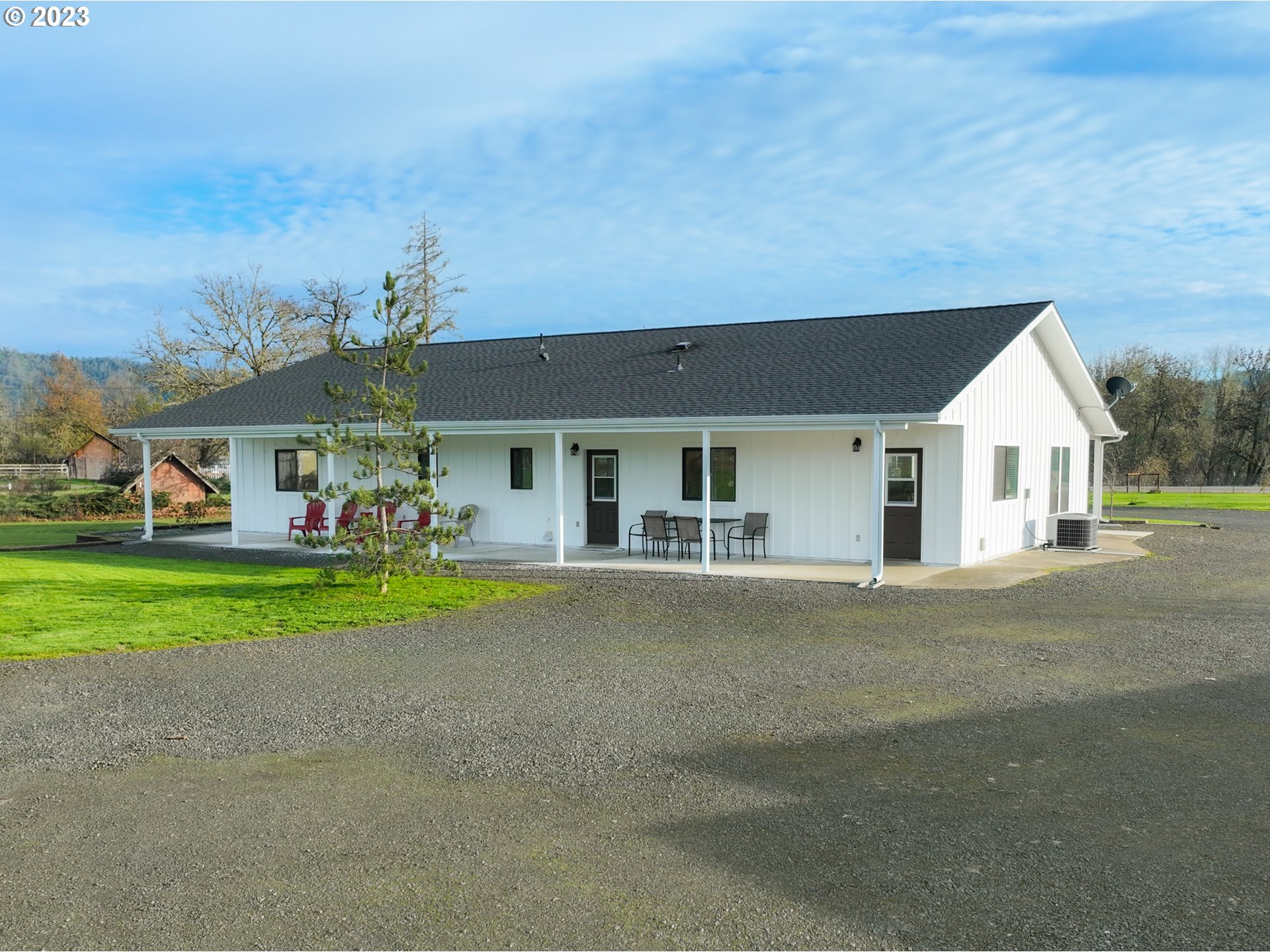 1023 Dairy Loop Road Roseburg, OR 97471 - Photo 4 of 42 Gallery Image 4