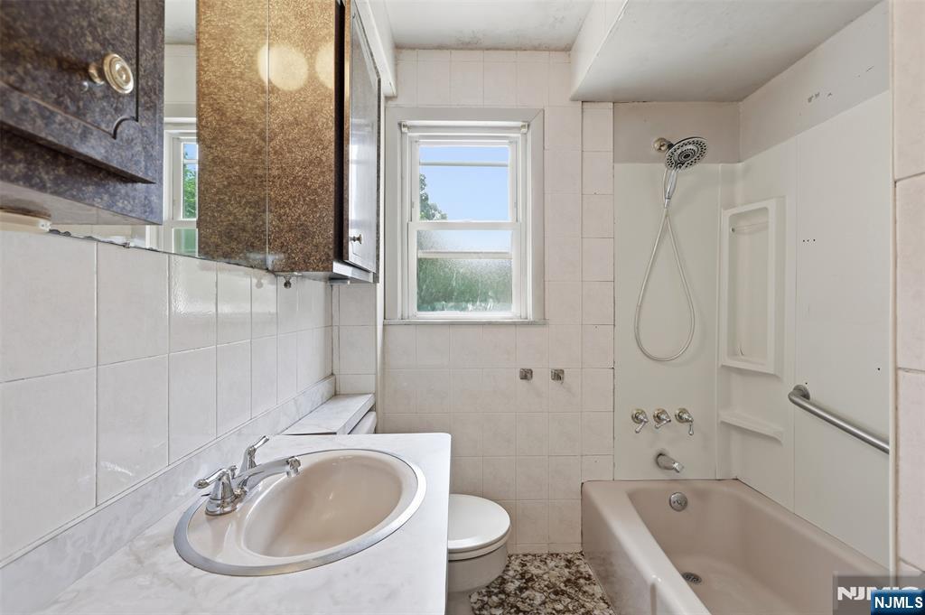 20 Sunnyside Road West Orange, NJ 07052 - Photo 23 of 50
