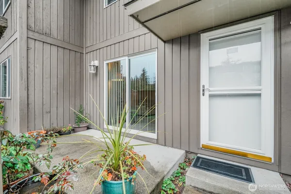 $280,000 | 6116 North 15th Street, Unit G106, Tacoma, WA 98406