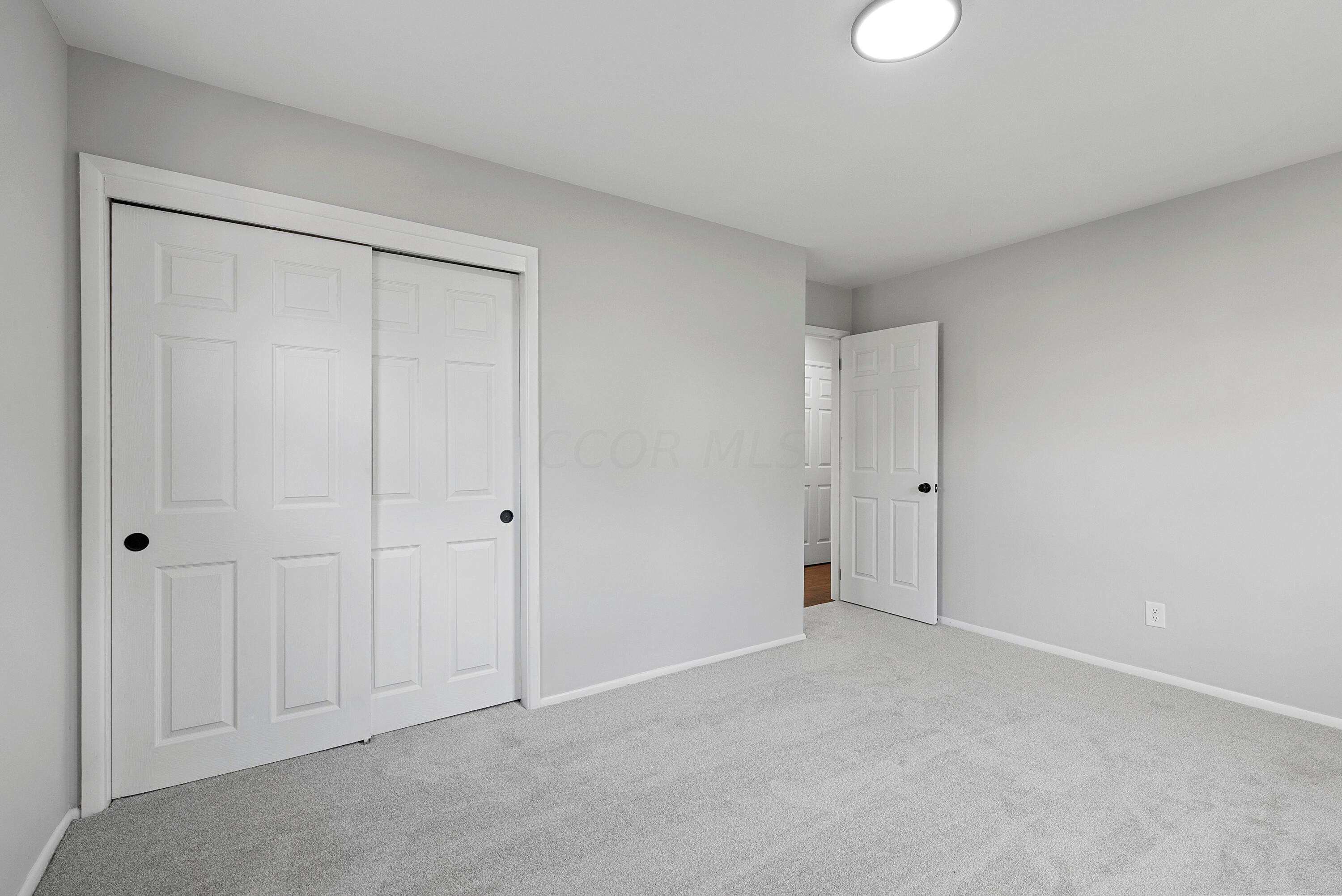 2984 Hampshire Road Columbus, OH 43209 - Photo 16 of 24 DSC05065