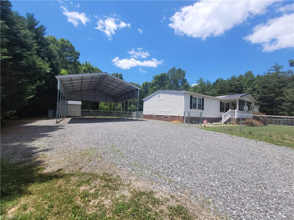 1063 Frans Road Westfield, NC 27053 - Photo 4 of 45