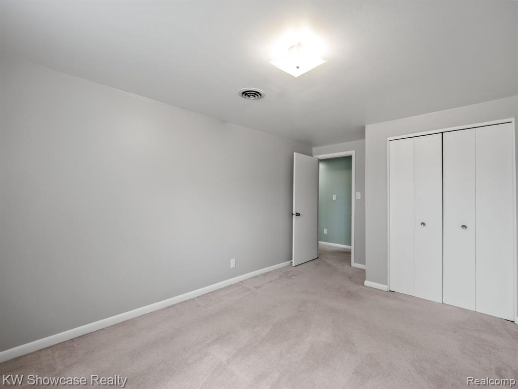 30728 West 14 Mile Road West Bloomfield, MI 48322 - Photo 21 of 30