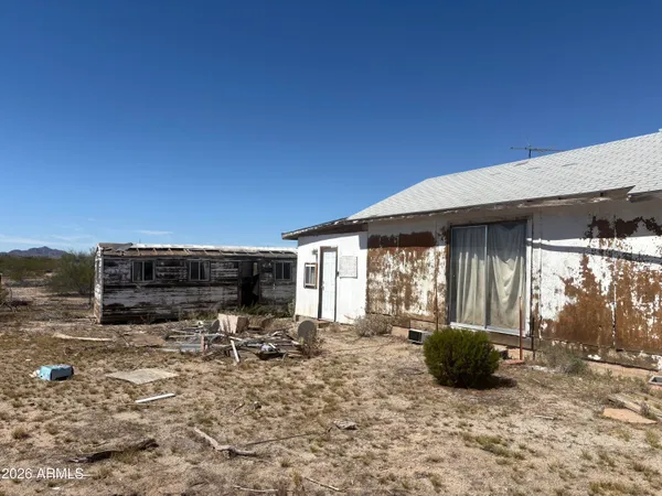 $180,000 | 68125 Simcox Road, Salome, AZ 85348