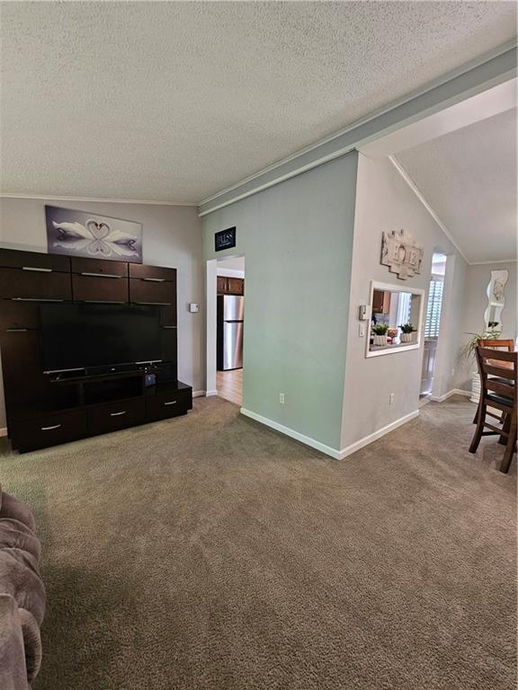 324 Barr Road Natrona Heights, PA 15065 - Photo 11 of 38