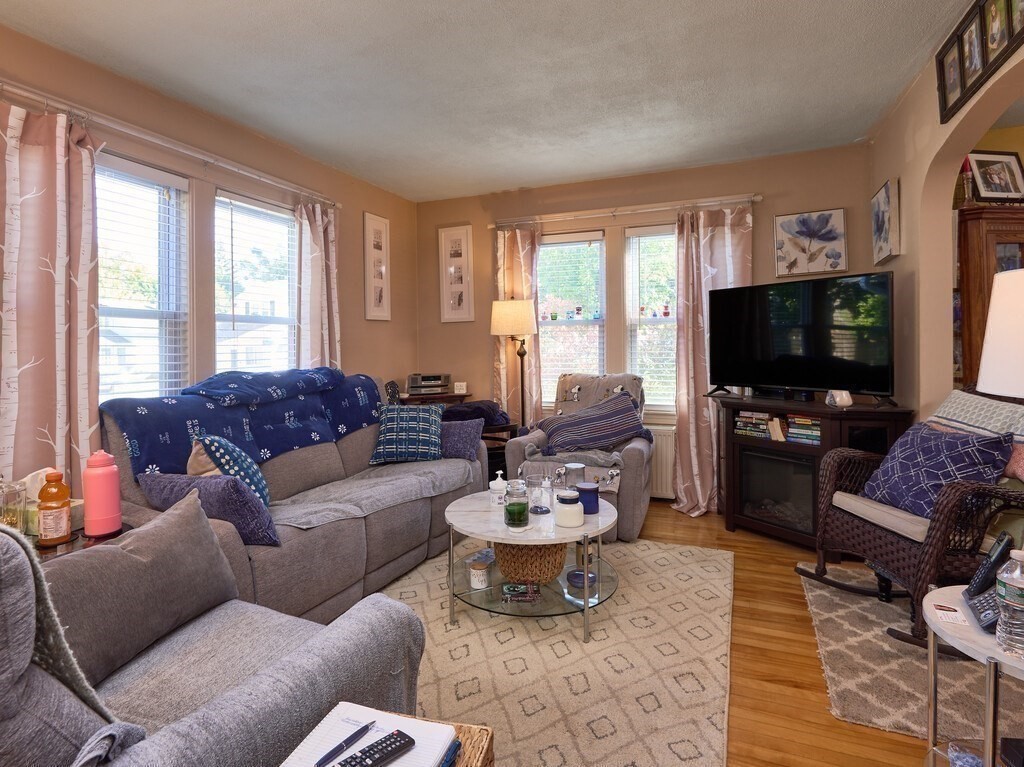 34 Reed Street Worcester, MA 01602 - Photo 14 of 33 Gallery Image 14