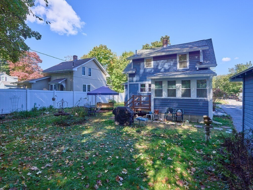 34 Reed Street Worcester, MA 01602 - Photo 9 of 33 Gallery Image 9