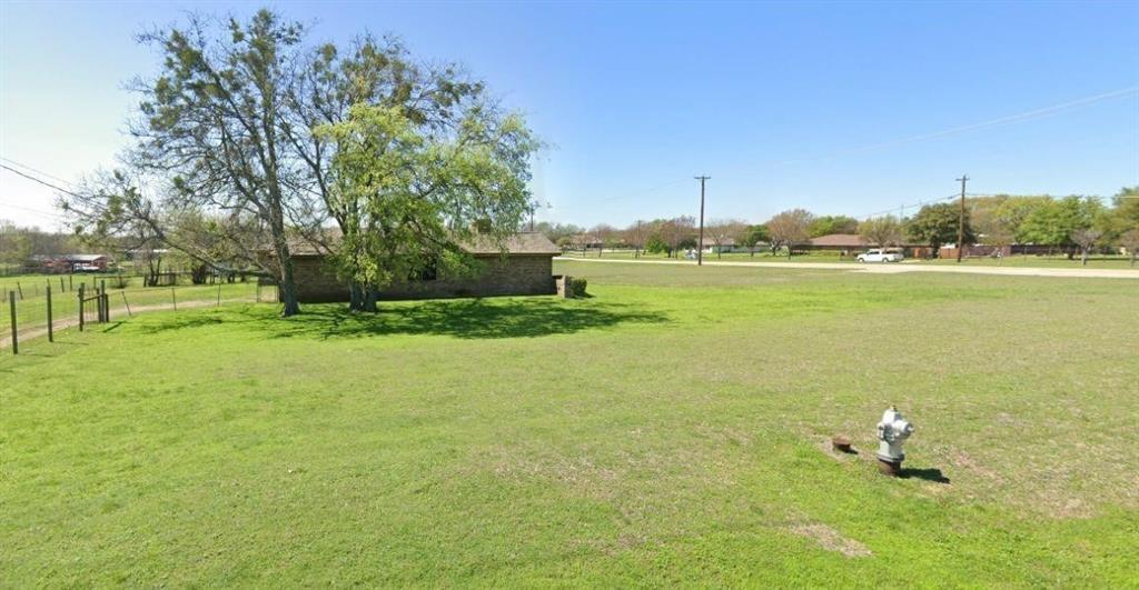 5010 East Parker Road Parker, TX 75002 - Photo 4 of 6 a view of an ocean from a yard