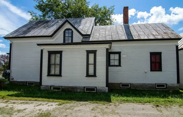 $185,000 | 86 North Avenue, Skowhegan, ME 04976