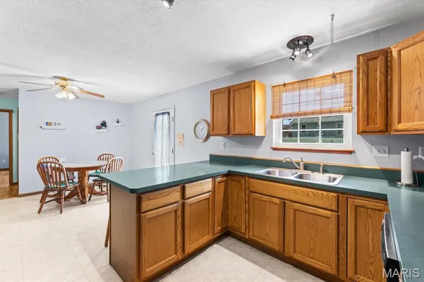 $215,000 | 120 East Hunters Ridge, Valmeyer, IL 62295