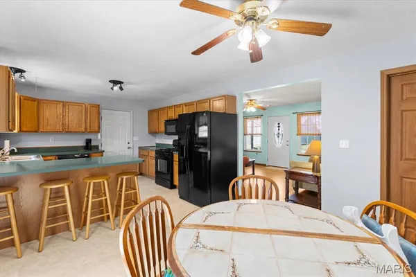 $215,000 | 120 East Hunters Ridge, Valmeyer, IL 62295