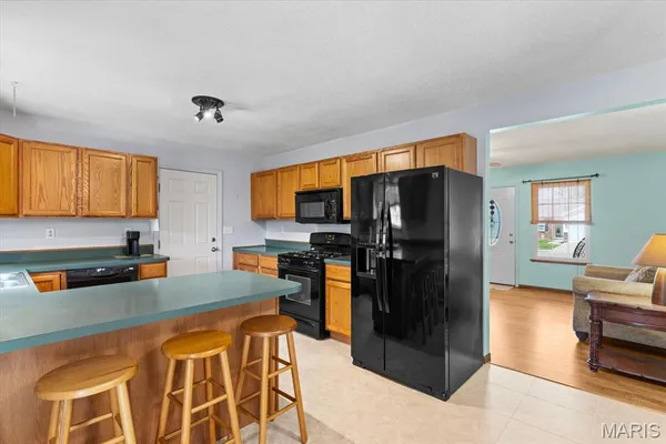 $215,000 | 120 East Hunters Ridge, Valmeyer, IL 62295