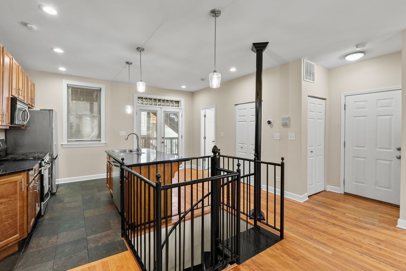 3105 West George Street, Unit 1 Chicago, IL 60618 - Photo 5 of 18