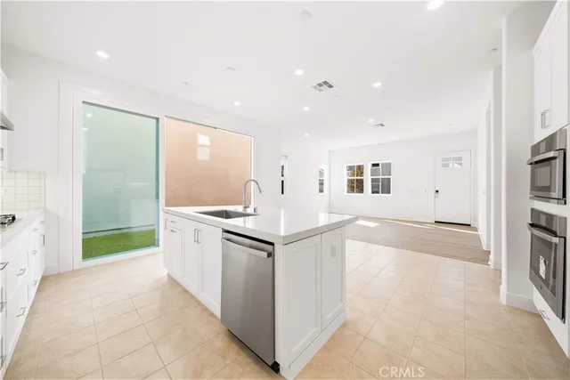 $1,428,000 | 297 Shoveler, Irvine, CA 92618