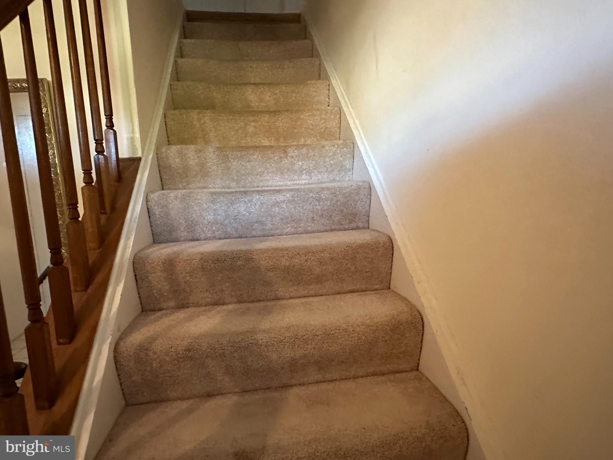 703 Lora Lane Hockessin, DE 19707 - Photo 14 of 28 a living room with furniture and a rug