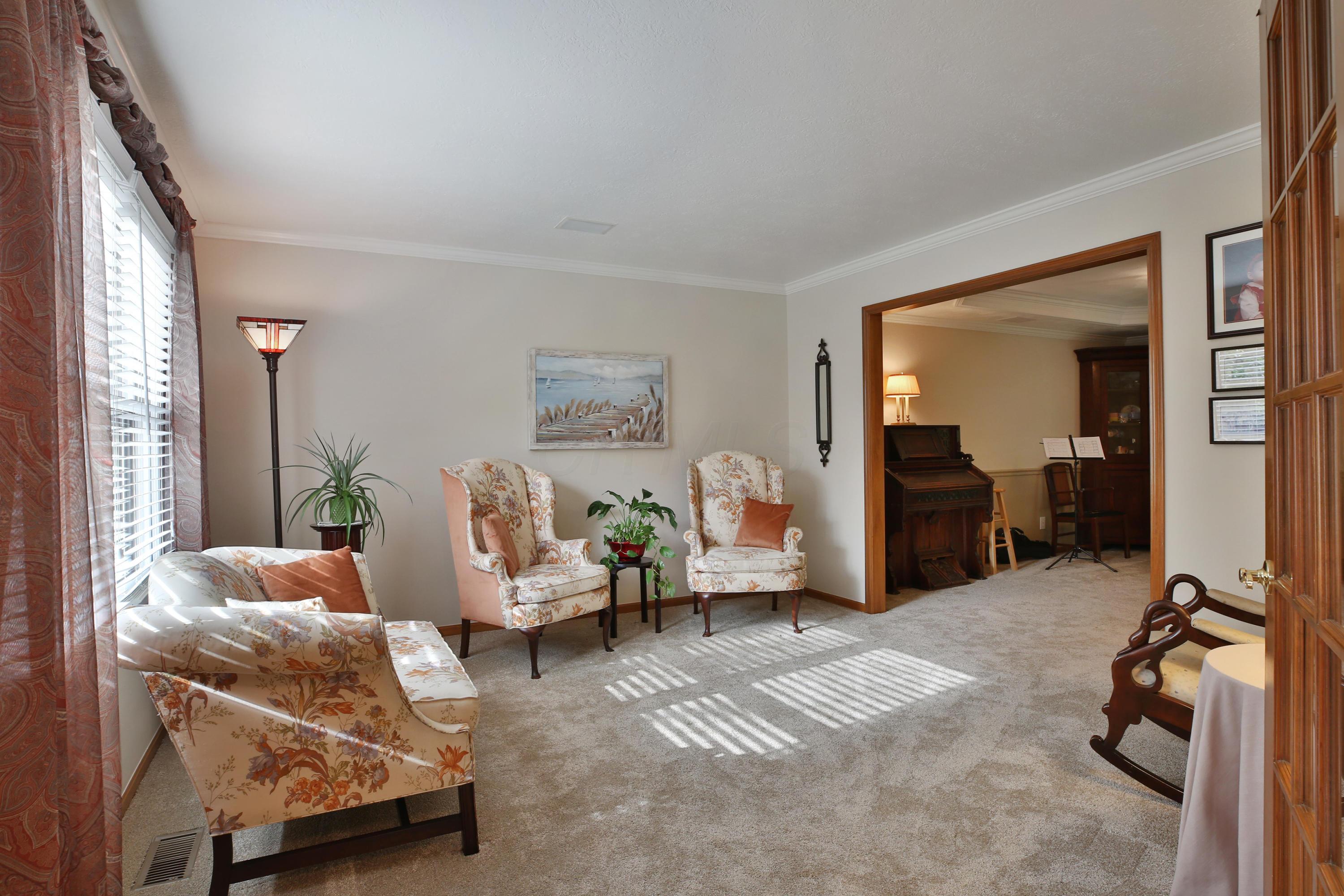 6473 Northland Road Worthington, OH 43085 - Photo 4 of 48