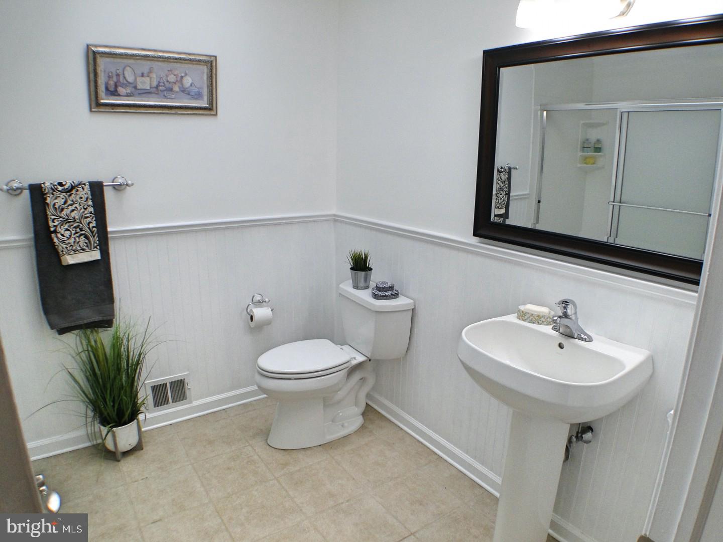 265 Red Pump Road Nottingham, PA 19362 - Photo 19 of 25 Hall Bath with Skylight