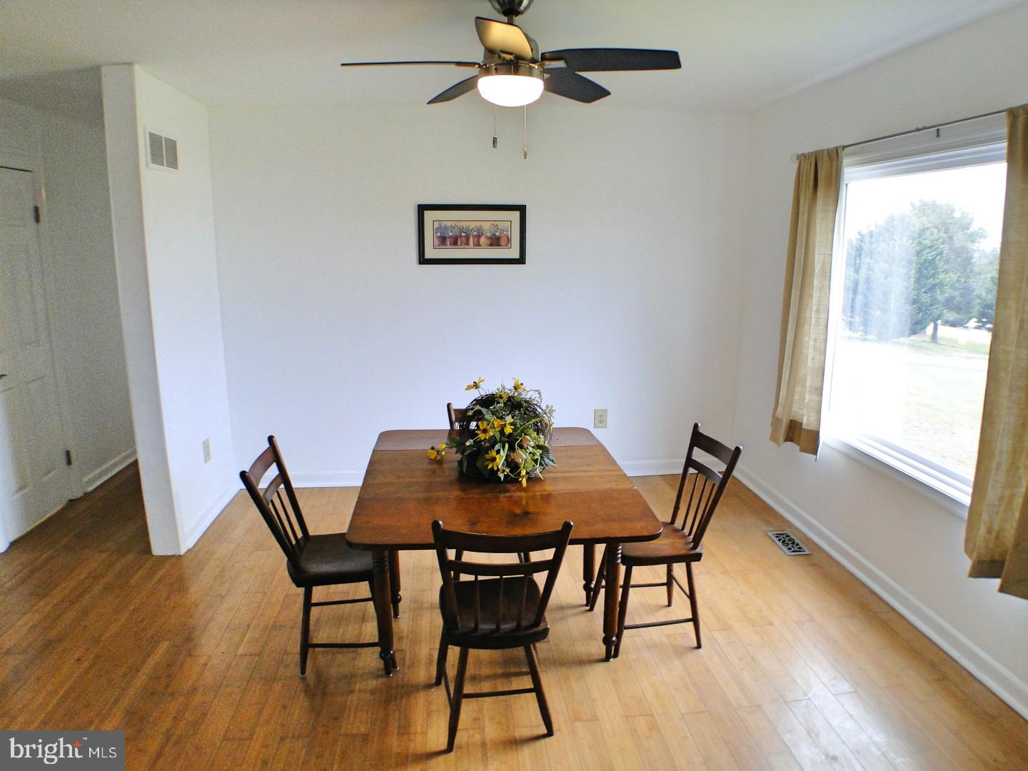 265 Red Pump Road Nottingham, PA 19362 - Photo 9 of 25 Dining Room