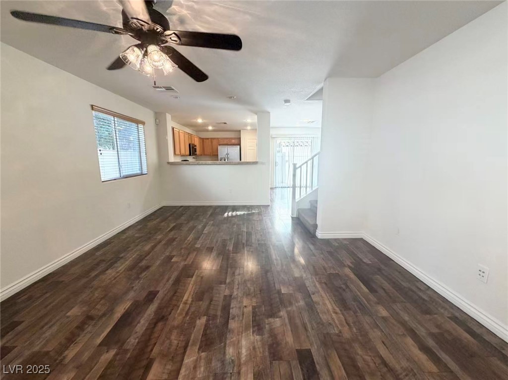 8874 Brindisi Park Avenue Las Vegas, NV 89148 - Photo 3 of 20