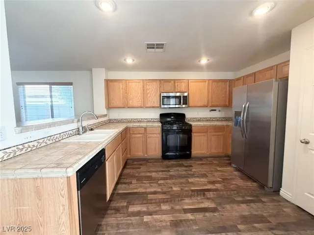 $1,950 | 8874 Brindisi Park Avenue, Las Vegas, NV 89148