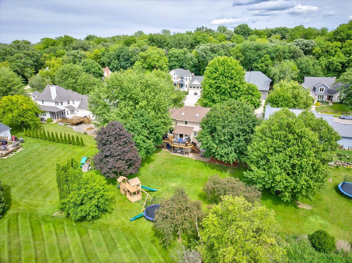 1416 Kings Lynn Road Stoughton, WI 53589 - Photo 4 of 58