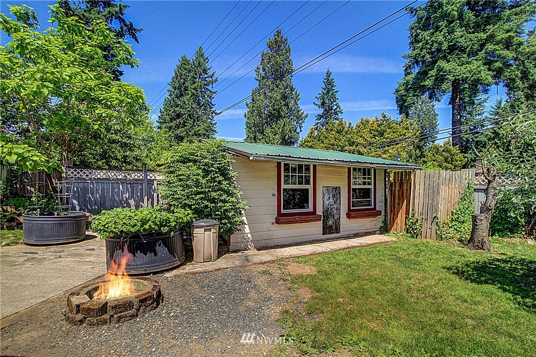 23815 1st Avenue West Bothell, WA 98021 - Photo 17 of 18 Gallery Image 17