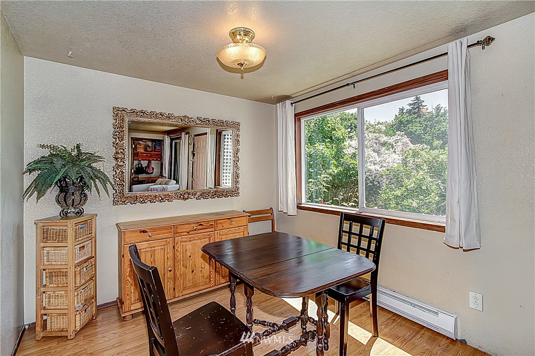 23815 1st Avenue West Bothell, WA 98021 - Photo 5 of 18 Gallery Image 5
