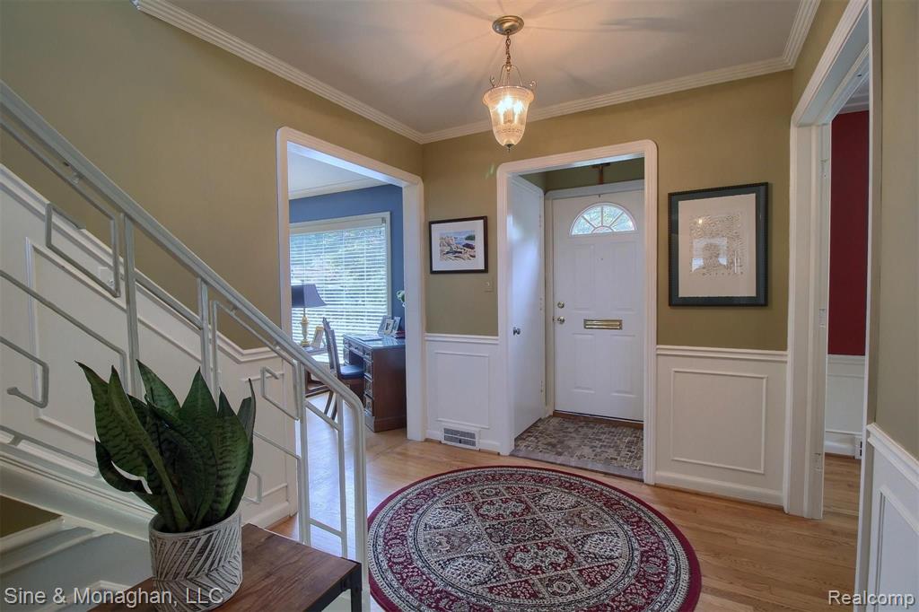1354 Whittier Road Grosse Pointe Park, MI 48230 - Photo 2 of 40