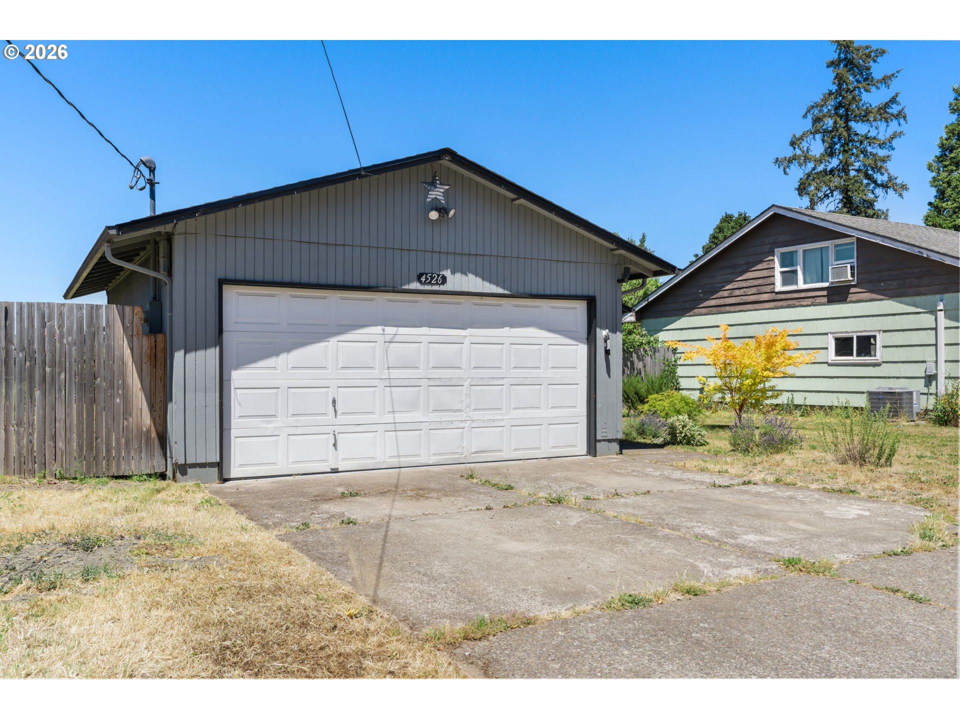 4526 Daisy Street Springfield, OR 97478 - Photo 3 of 35