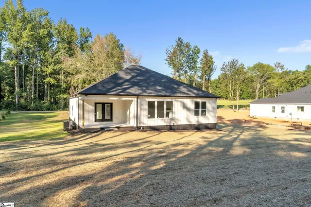 $439,999 | 211 Chestnut Drive, Belton, SC 29627