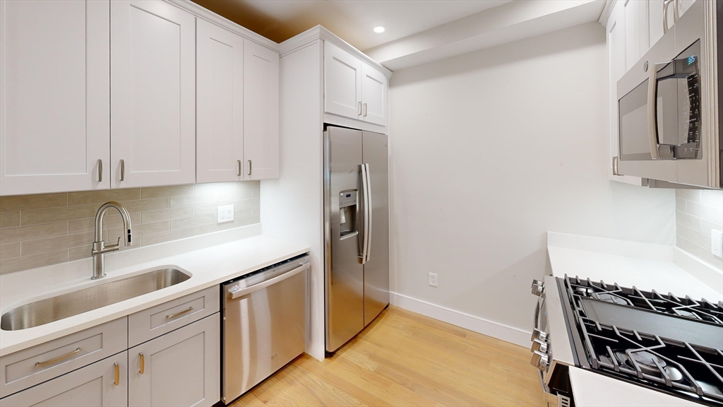 230 Tremont Street, Unit 2 Boston, MA 02116 - Photo 2 of 16