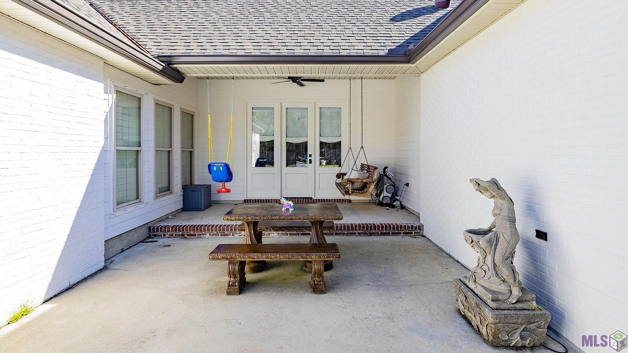 241 Rue Richard Gray, LA 70359 - Photo 5 of 28