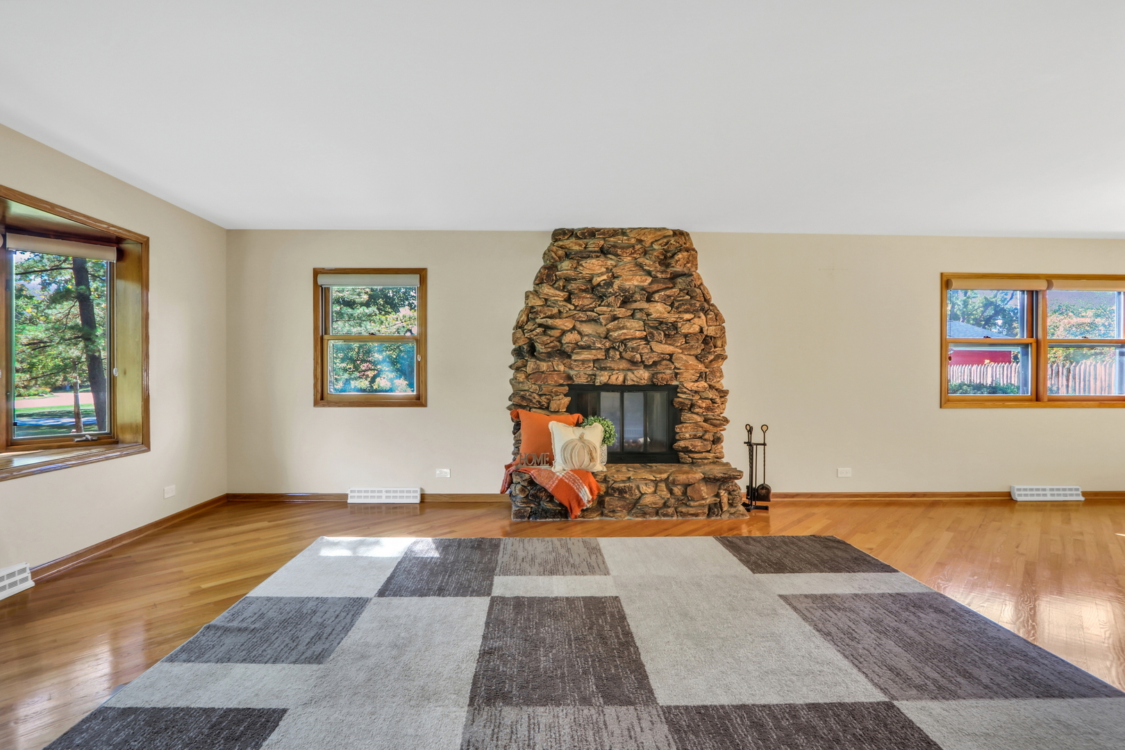 2430 Highmoor Road Highland Park, IL 60035 - Photo 5 of 49 Gallery Image 5