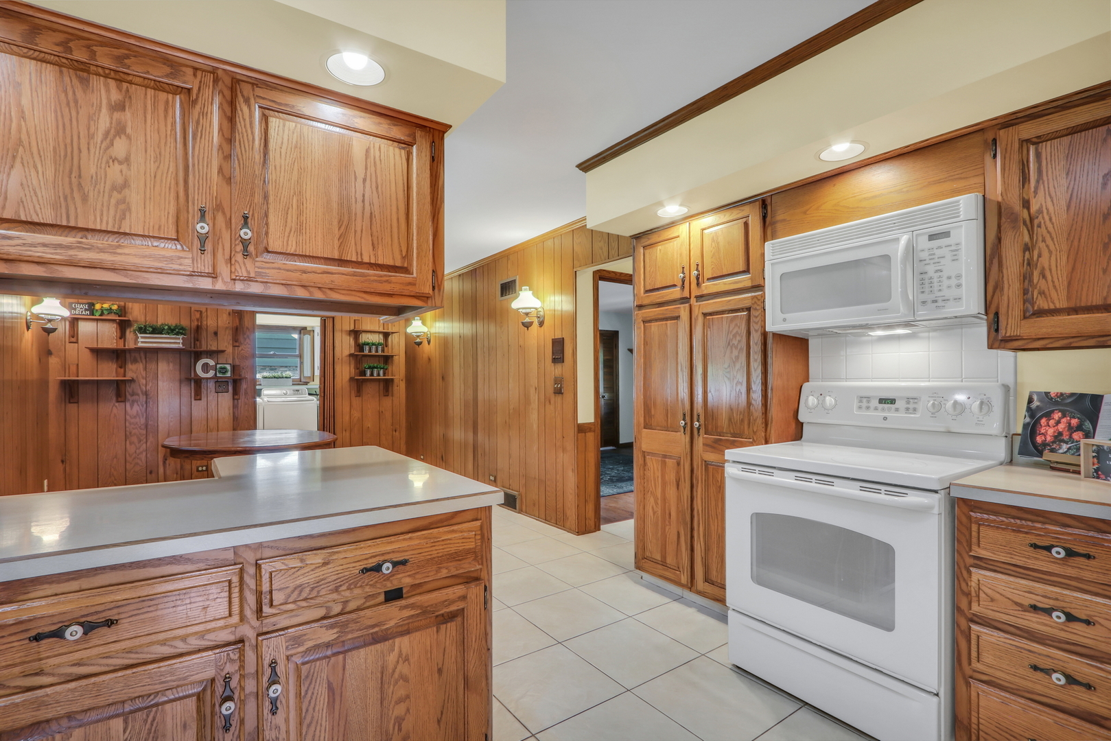 2430 Highmoor Road Highland Park, IL 60035 - Photo 7 of 49 Gallery Image 7