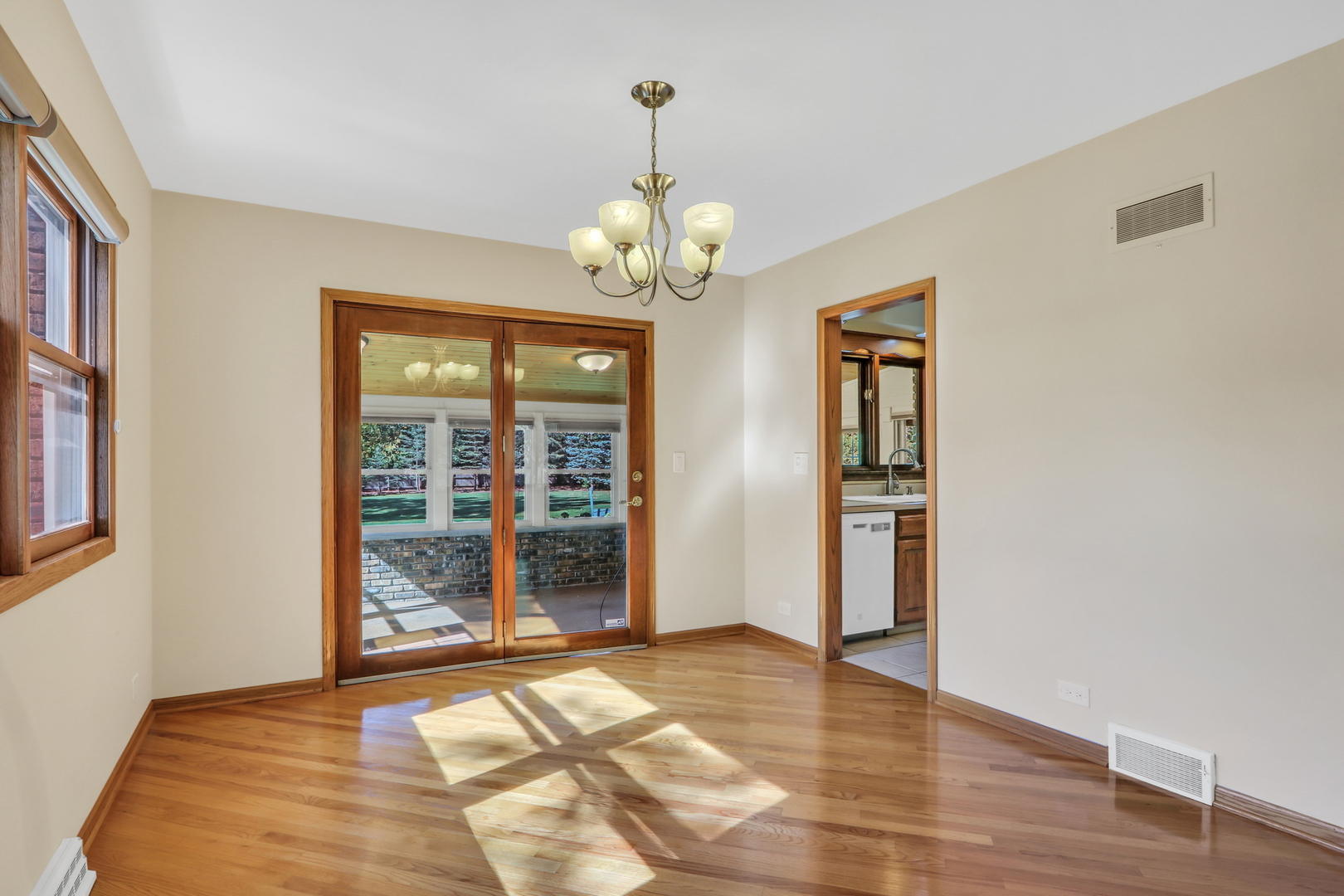 2430 Highmoor Road Highland Park, IL 60035 - Photo 8 of 49 Gallery Image 8