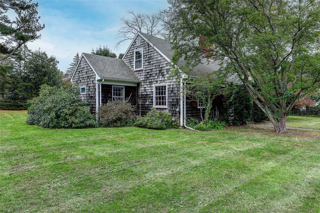 26 Acacia Road Bristol, RI 02809 - Photo 1 of 31 Front NW Elevation