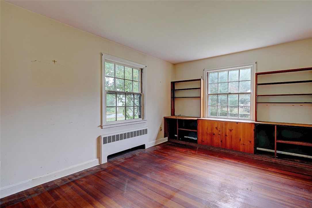 26 Acacia Road Bristol, RI 02809 - Photo 13 of 31 Study
