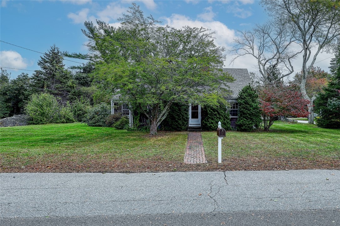 26 Acacia Road Bristol, RI 02809 - Photo 2 of 31 Front Door