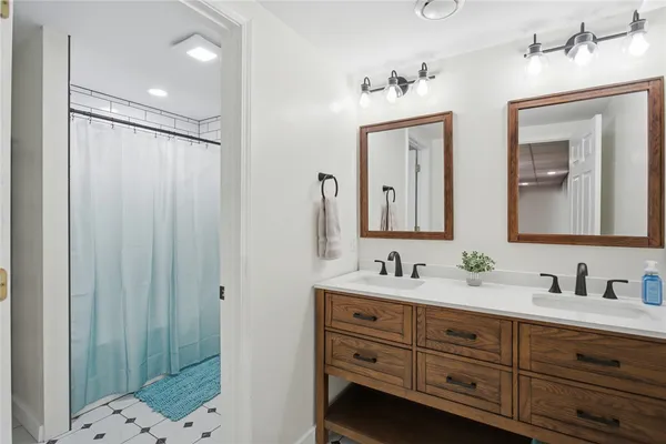 $595,000 | 207 Dodgins Lane, Seneca, SC 29672