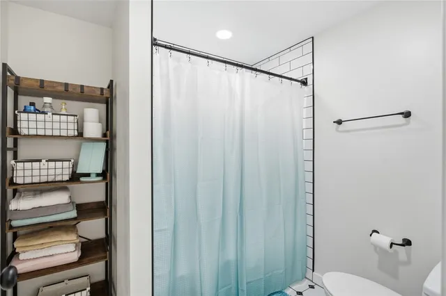 $625,000 | 207 Dodgins Lane, Seneca, SC 29672