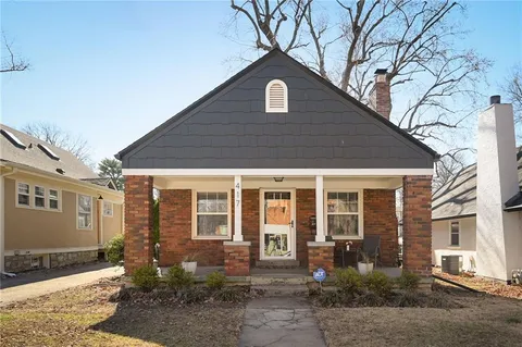 $385,000 | 417 East 69th Terrace, Kansas City, MO 64131