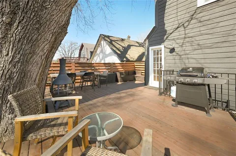 $385,000 | 417 East 69th Terrace, Kansas City, MO 64131