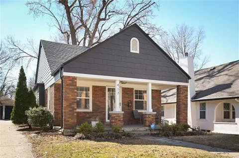 $385,000 | 417 East 69th Terrace, Kansas City, MO 64131