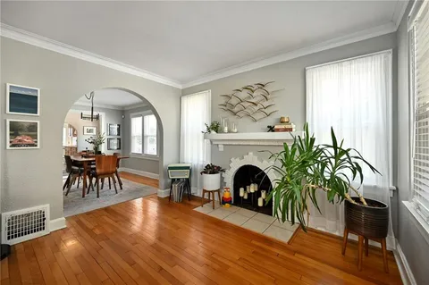 $385,000 | 417 East 69th Terrace, Kansas City, MO 64131