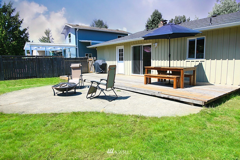 17625 Southeast 121st Place Renton, WA 98059 - Photo 3 of 15